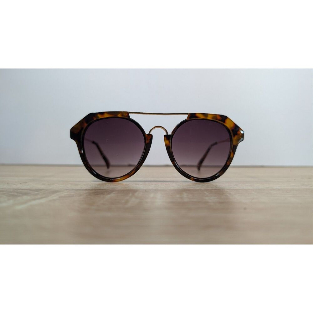 H&M Tortoise Round Sunglasses Gold Brow Bar Gradient Lens